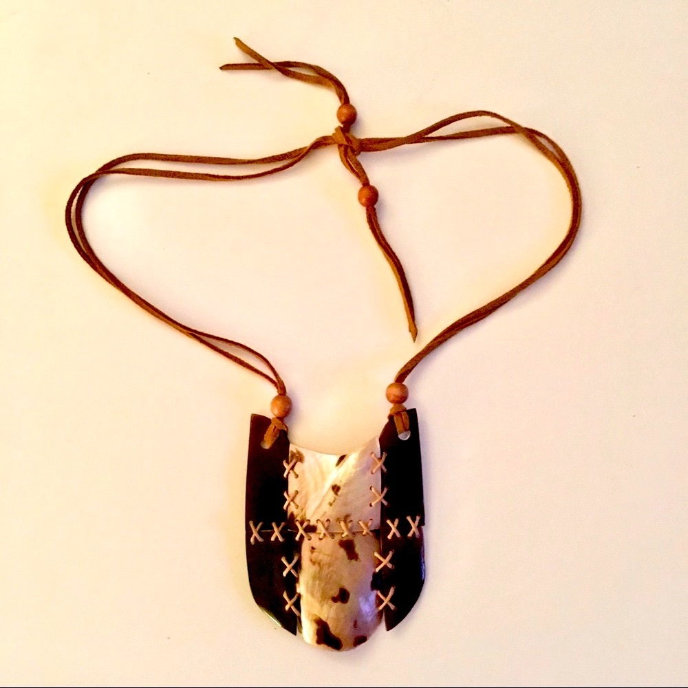 Leather - Necklace- Mother of Pearl